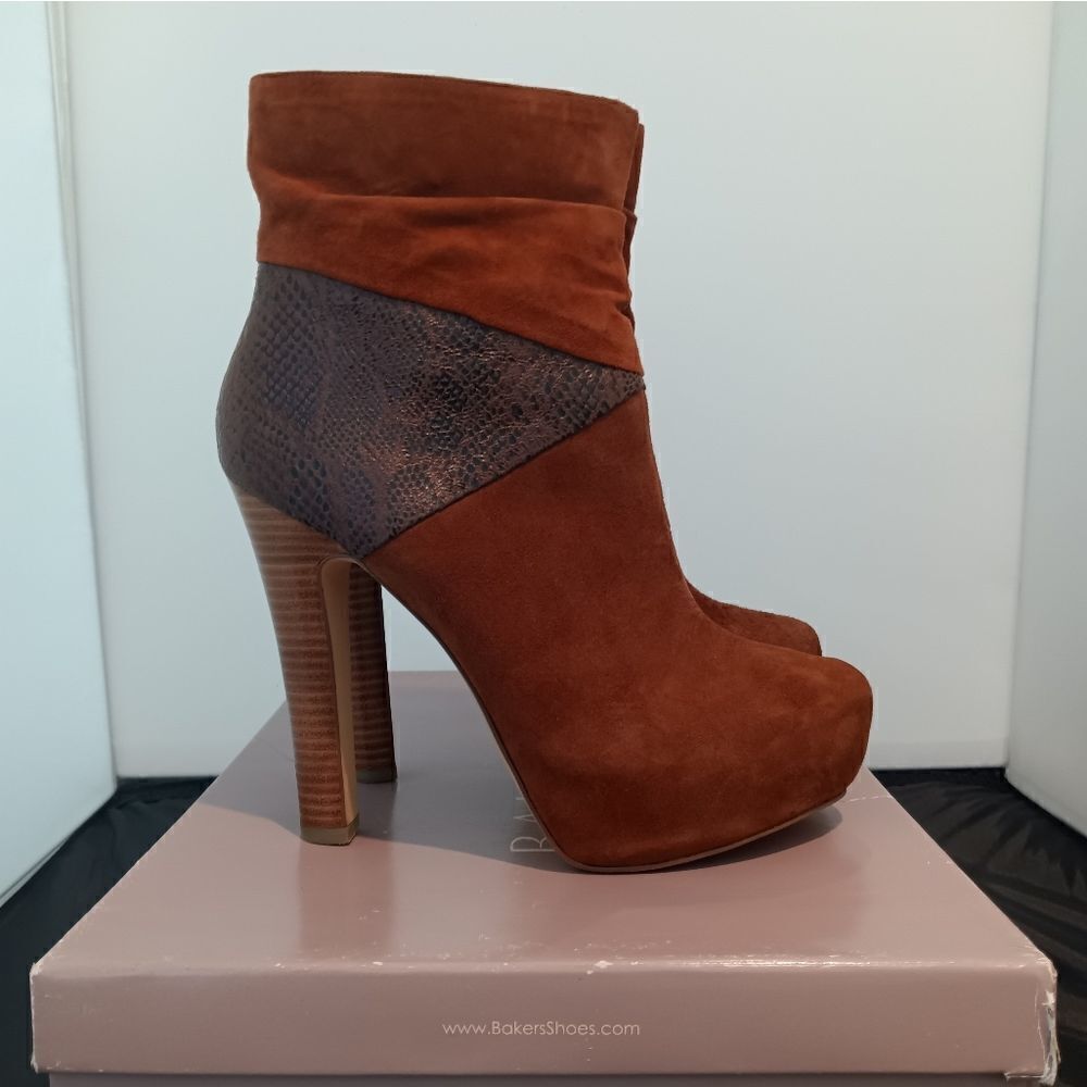 💯🔥BAKERS KATERINA SUEDE LEATHER BOOTIES 3" HEELS WOMEN'S SIZE 9.5- Gently Wor